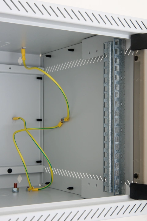 Dulap cablare structurată neasamblat 550x230x395mm 19", 4U_10