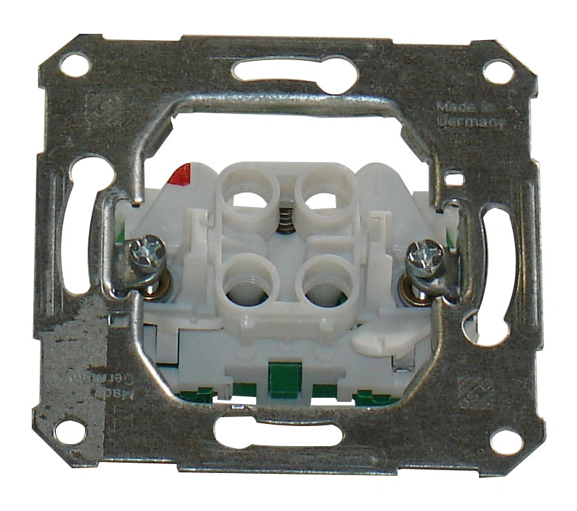 Mecanism buton cu revenire