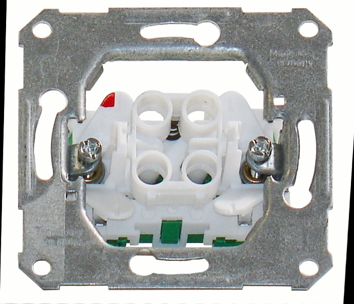 Mecanism buton cu revenire