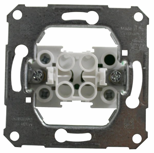 Mecanism buton cu revenire