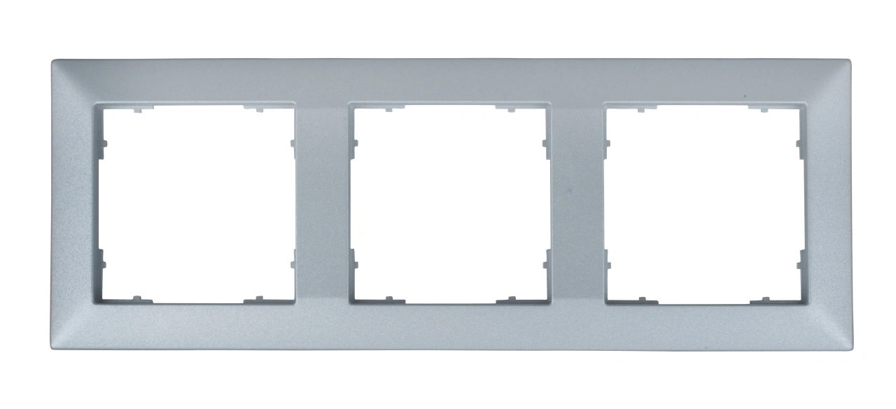 Ramă pentru 3 aparate cu dimensiuni de 55x55mm, argintie