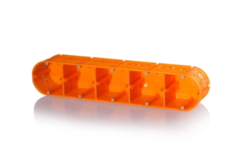 Doză aparat perete solid, cvintuplă, șuruburi 5p x 60mm