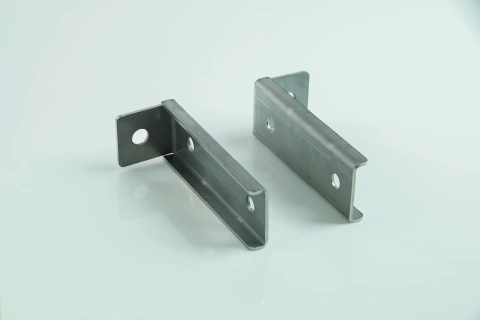Elemente de fixare din inox pentru prinderea pe verticală
