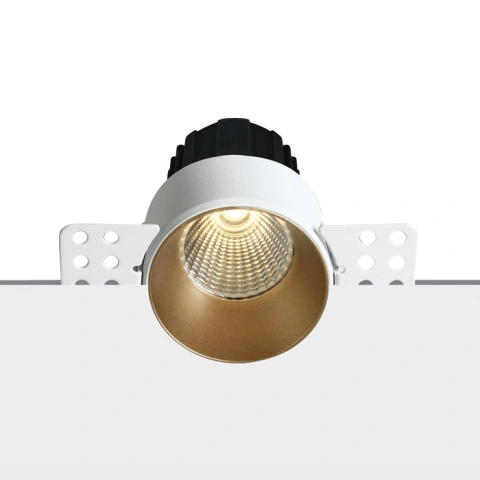 Rea LED 10W 1100lm 3000K Ra90 220-240V IP54 alama