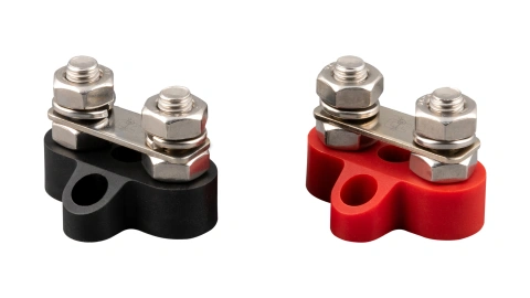 Dual Terminal Stud M8-linked set (1 red/1 black)