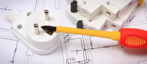 Proiectare Instalații cu Panouri Fotovoltaice si Instalatii Electrice